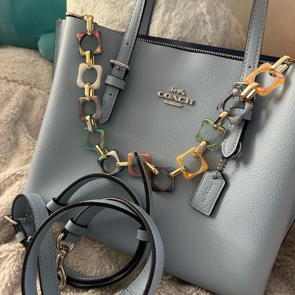 Coach mollie tote 25